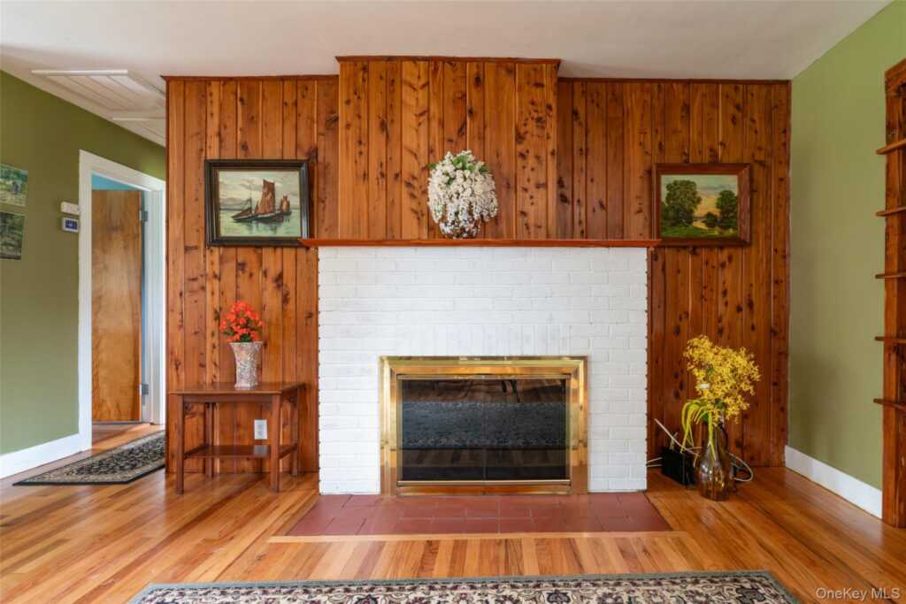 2005 Old Kings Highway, Saugerties, NY 12477 - Photo 15 of 22