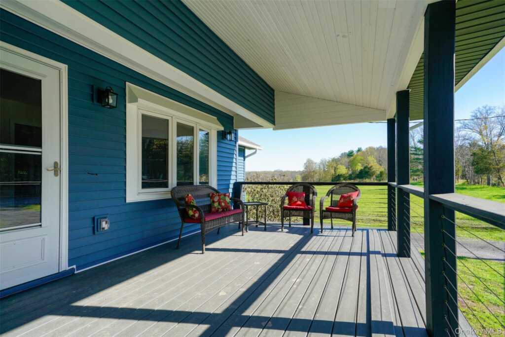 2005 Old Kings Highway, Saugerties, NY 12477 - Photo 3 of 22