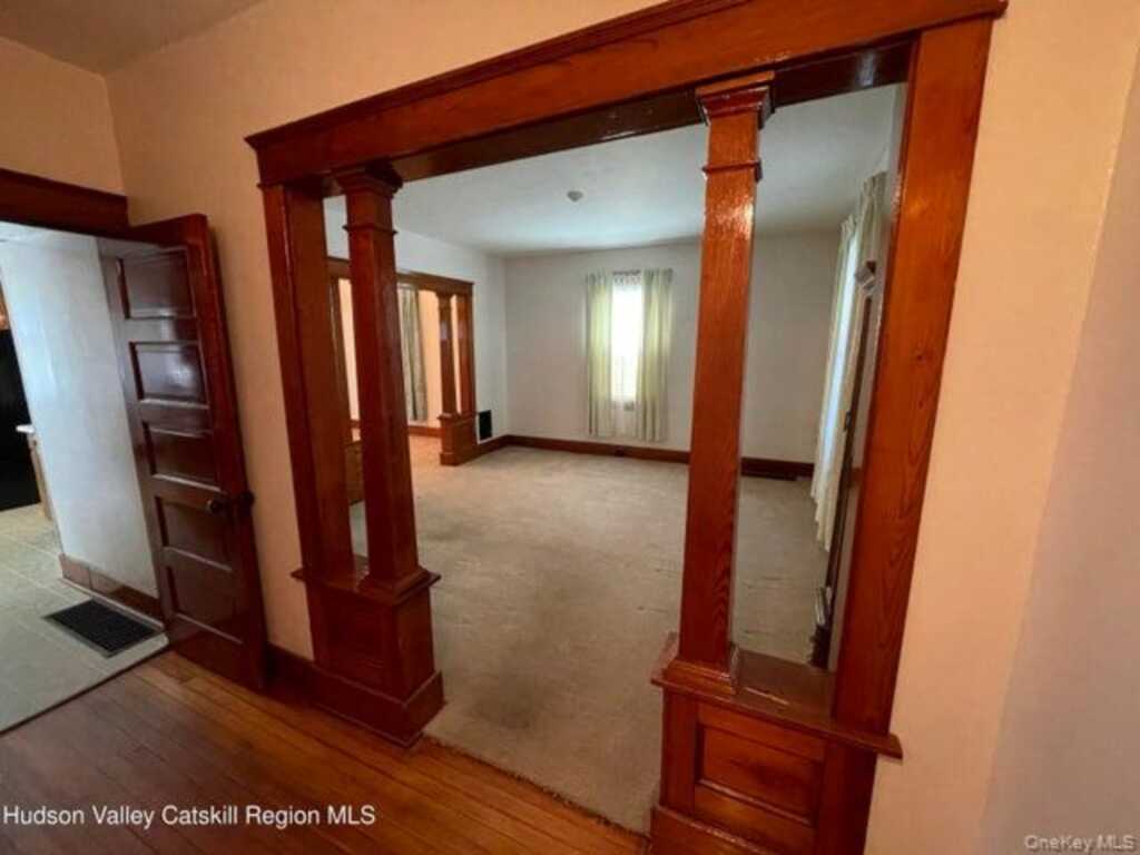 40 Jarrold Street, Kingston, NY 12401 - Photo 2 of 35