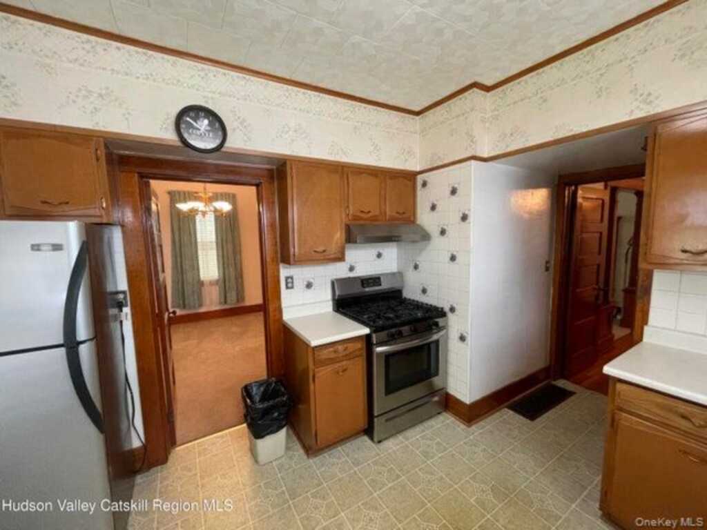 40 Jarrold Street, Kingston, NY 12401 - Photo 9 of 35