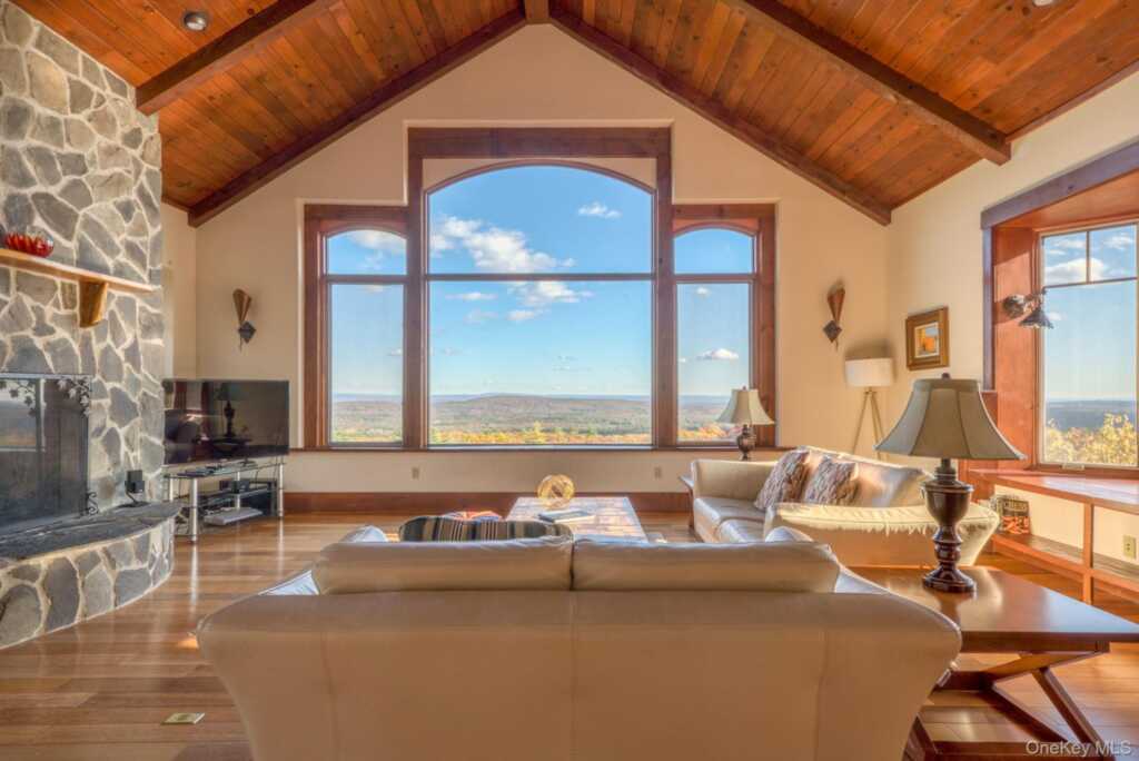 21 Ori's View Drive, Saugerties, NY 12477 - Photo 2 of 33