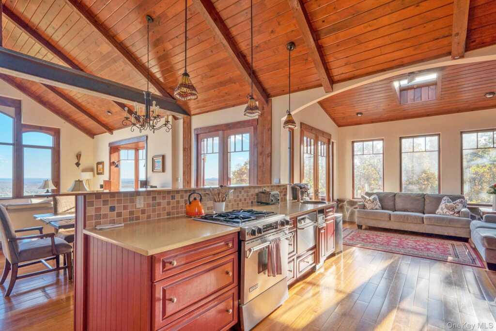 21 Ori's View Drive, Saugerties, NY 12477 - Photo 6 of 33