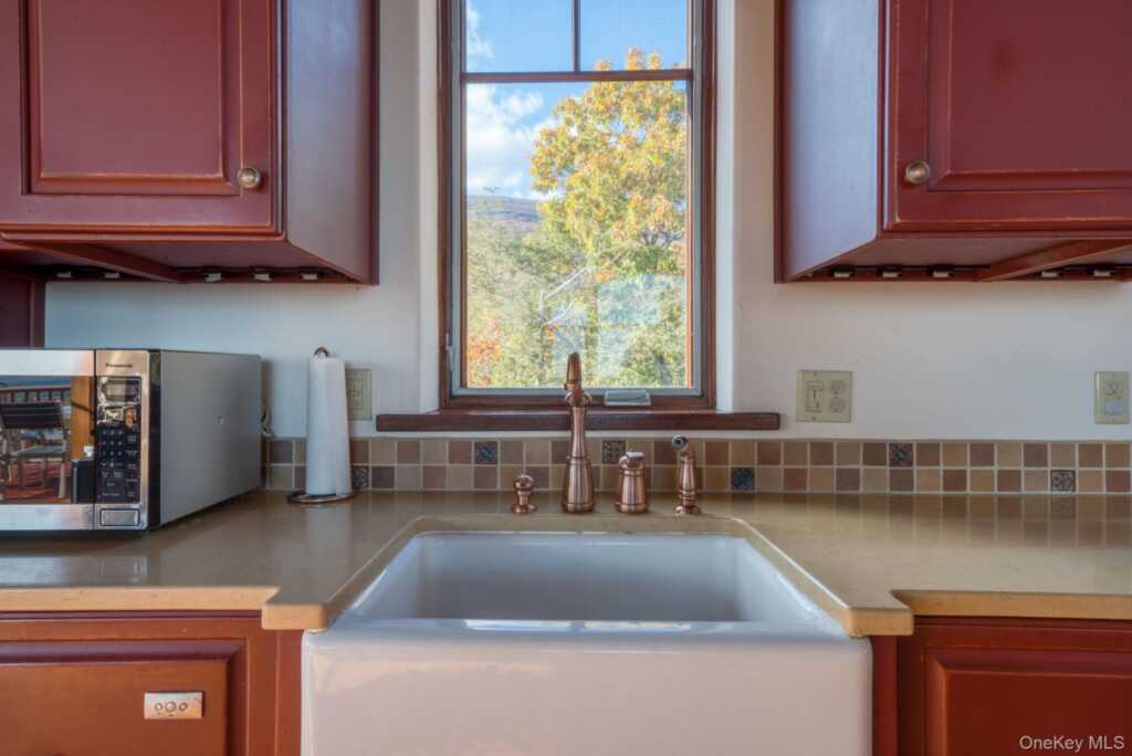 21 Ori's View Drive, Saugerties, NY 12477 - Photo 8 of 33