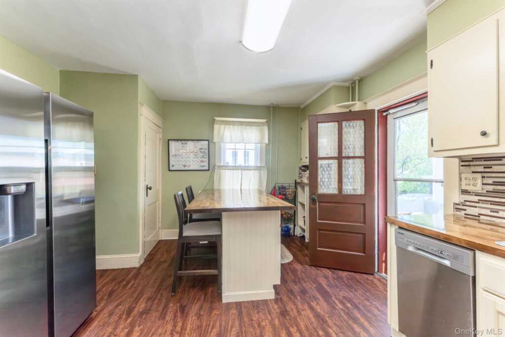 102 Emerson Street, Kingston, NY 12401 - Photo 23 of 50
