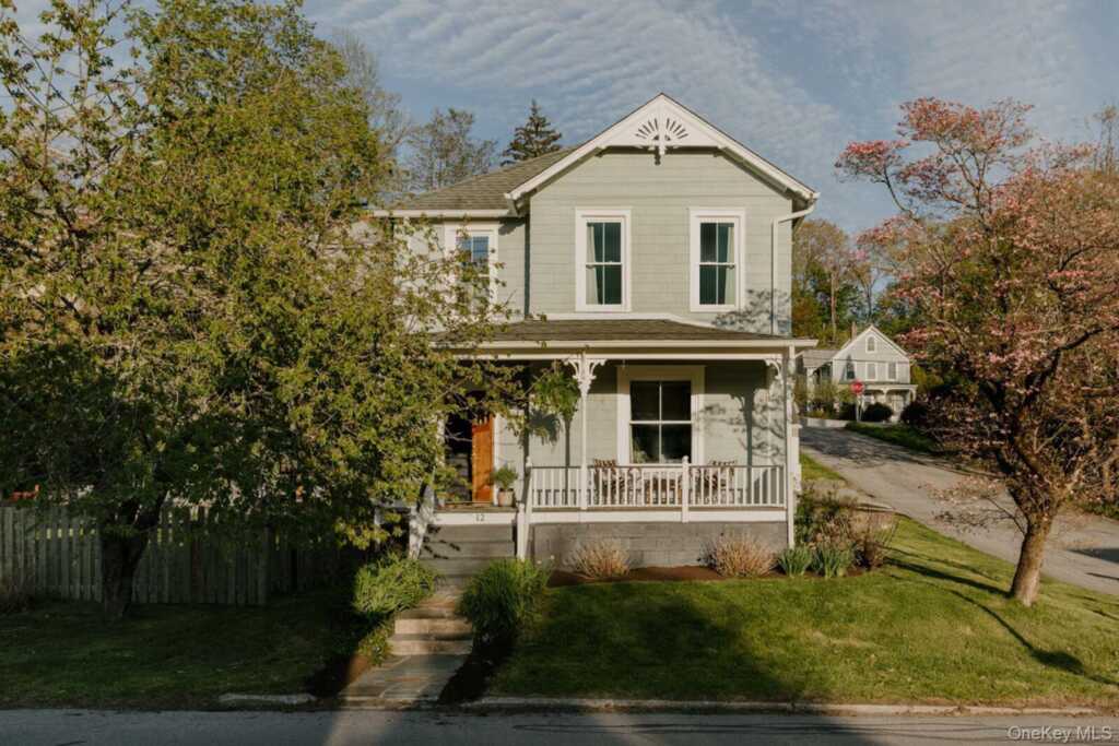 12 Charles Street, Rhinebeck, NY 12574