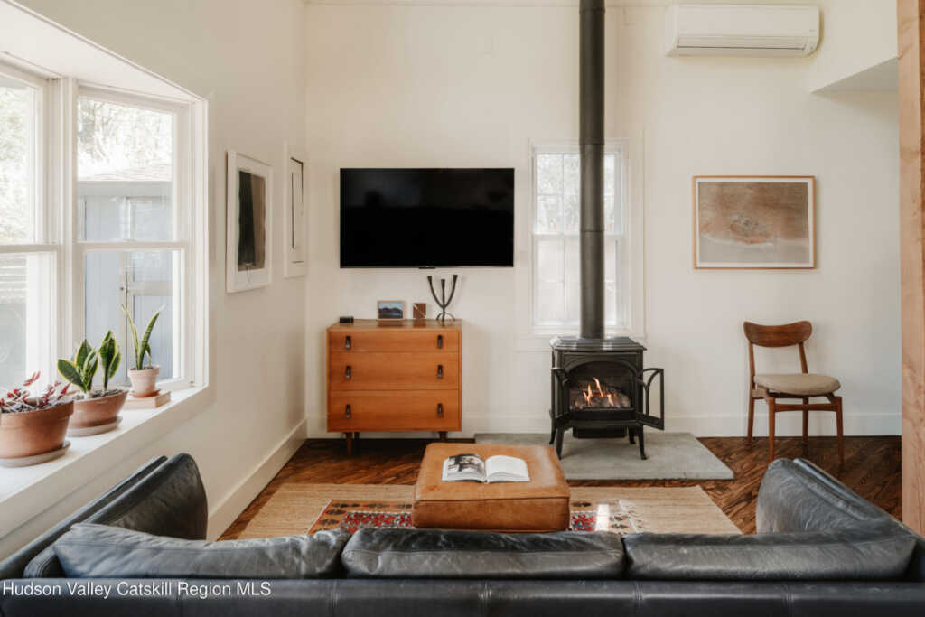 203 Reynolds Road, Woodstock, NY 12498 - Photo 3 of 34