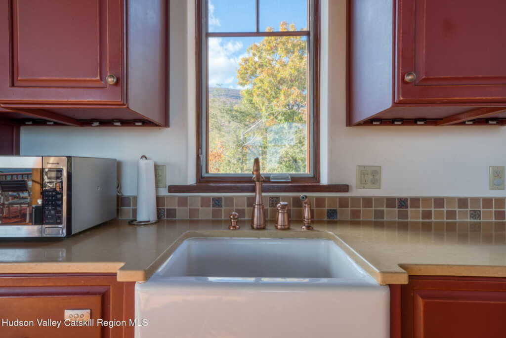 21 Ori's View Drive, Saugerties, NY 12477 - Photo 8 of 34