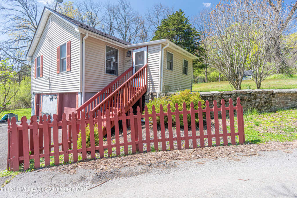 196 Glen Street, Kingston, NY 12401 - Photo 10 of 21