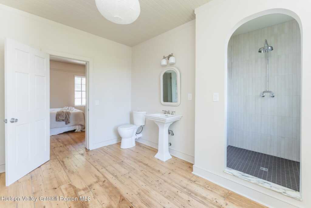 72 Hunter Street, Kingston, NY 12401 - Photo 31 of 50
