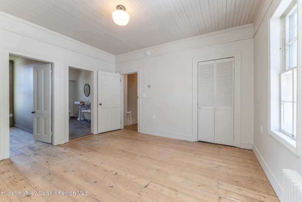 72 Hunter Street, Kingston, NY 12401 - Photo 34 of 50
