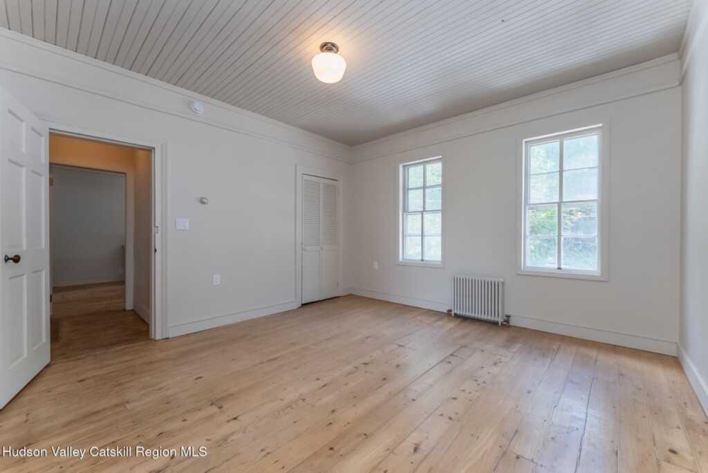 72 Hunter Street, Kingston, NY 12401 - Photo 35 of 50