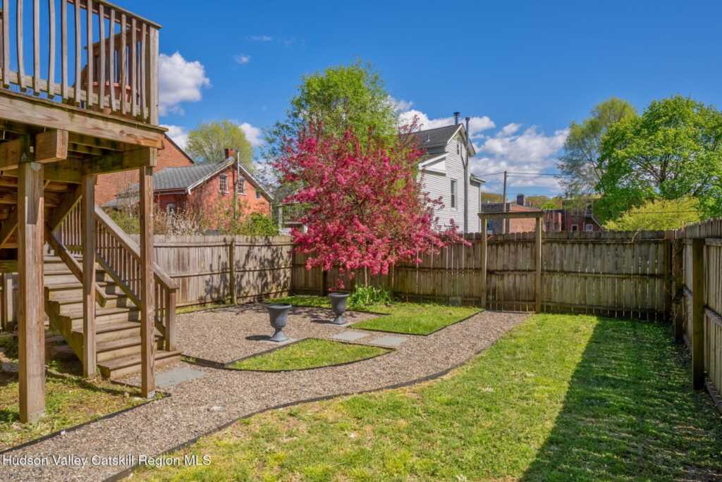 72 Hunter Street, Kingston, NY 12401 - Photo 45 of 50