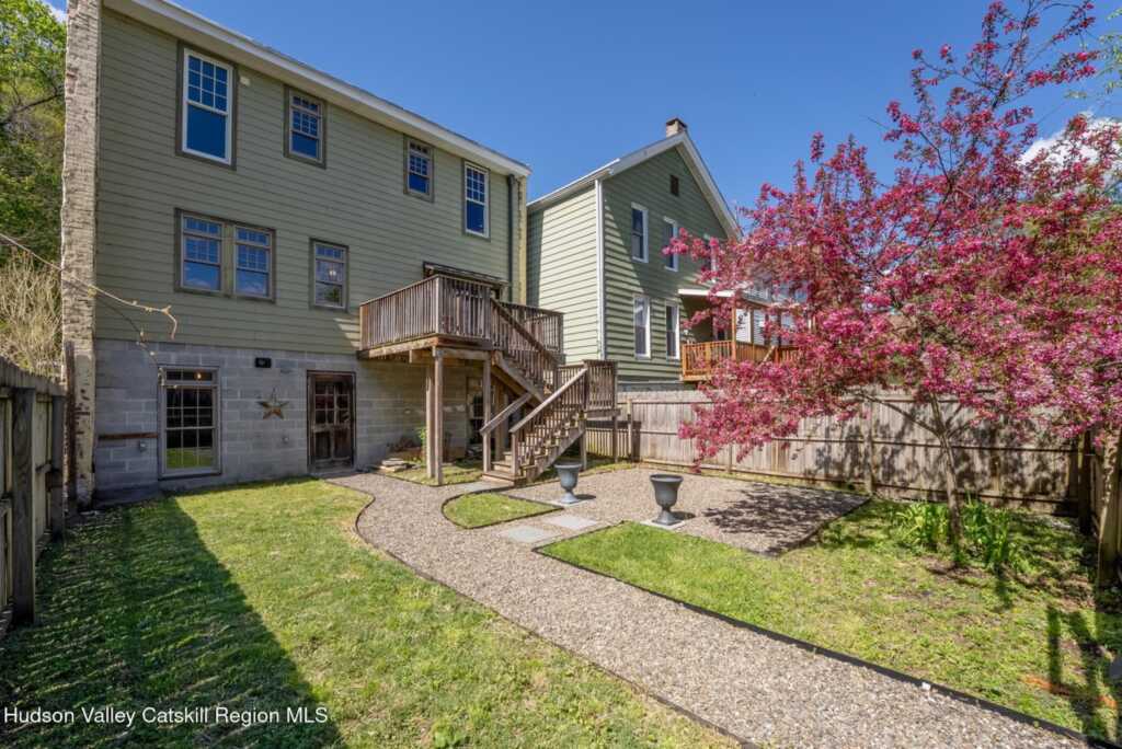 72 Hunter Street, Kingston, NY 12401 - Photo 46 of 50