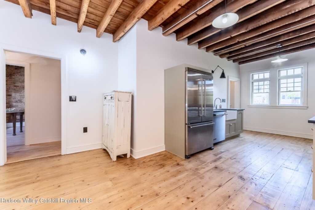 72 Hunter Street, Kingston, NY 12401 - Photo 8 of 50