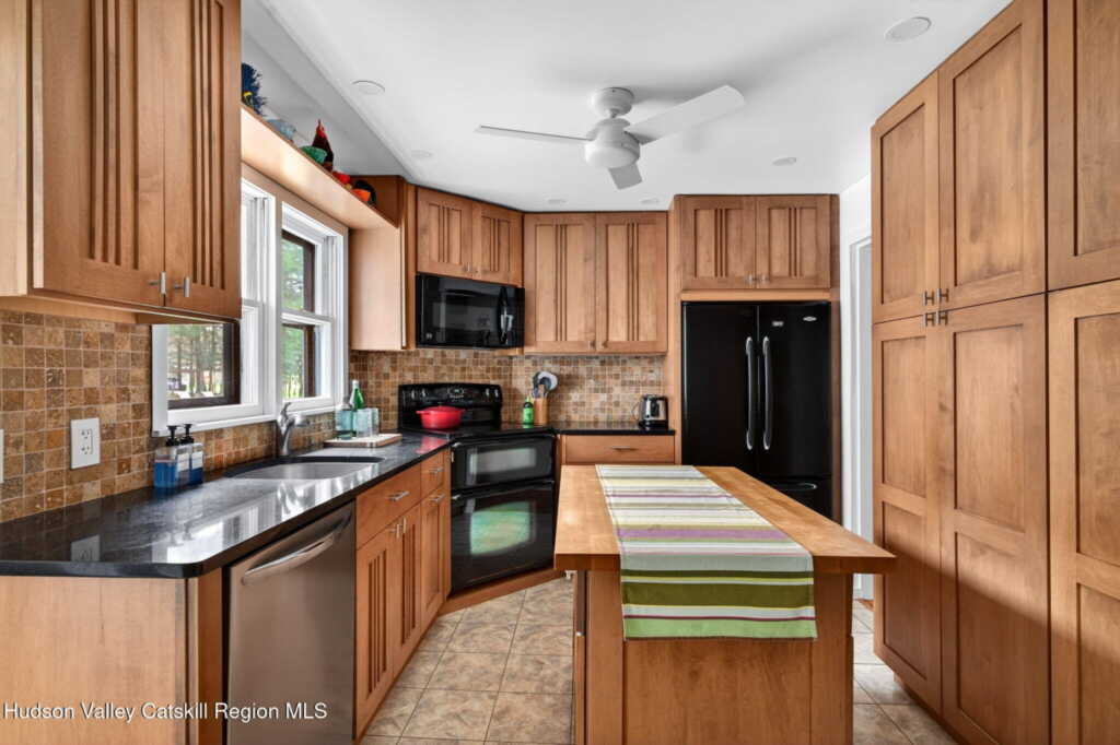 64 Meher Circle, Woodstock, NY 12498 - Photo 11 of 20