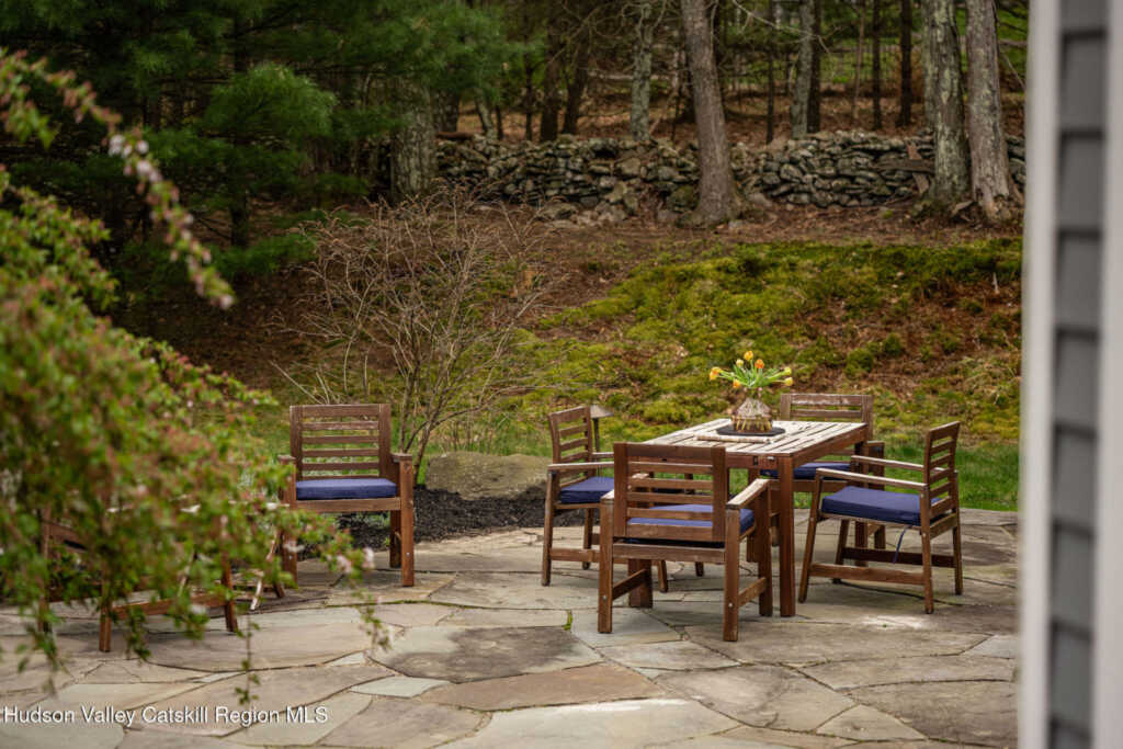 25 Vly Atwood Road, Stone Ridge, NY 12484 - Photo 4 of 35