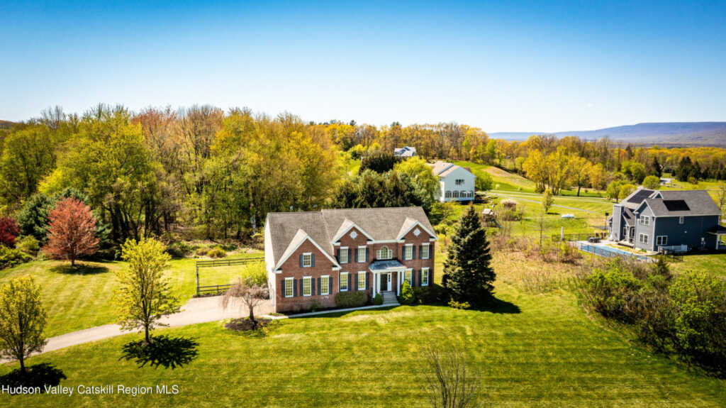 32 Sanford Drive, New Paltz, NY 12561 - Photo 6 of 50