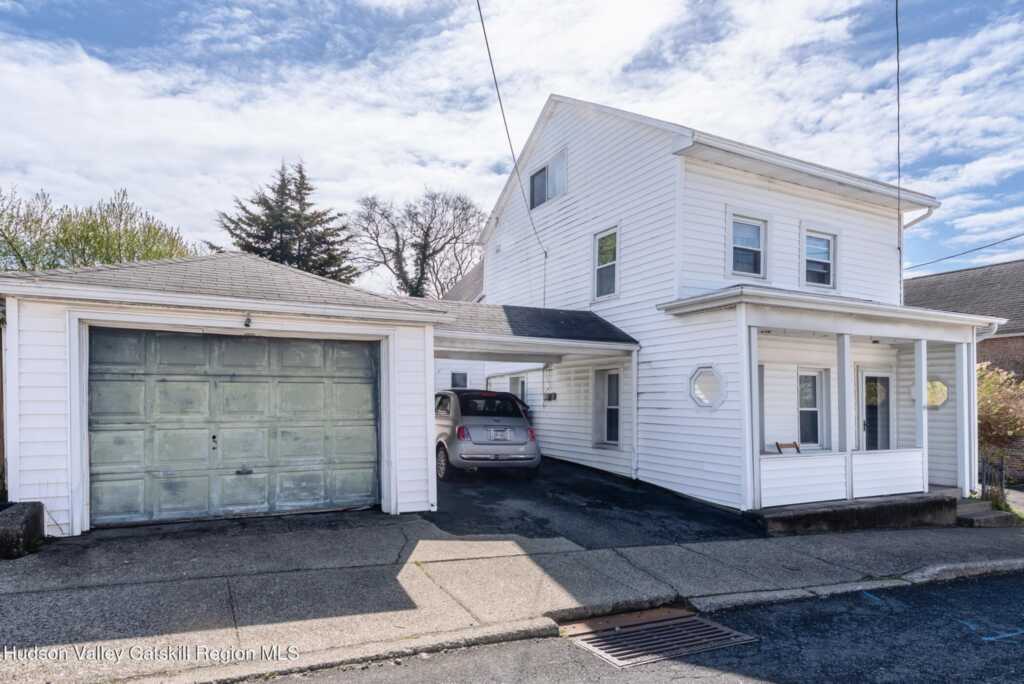44 Hanratty Street, Kingston, NY 12401 - Photo 2 of 38