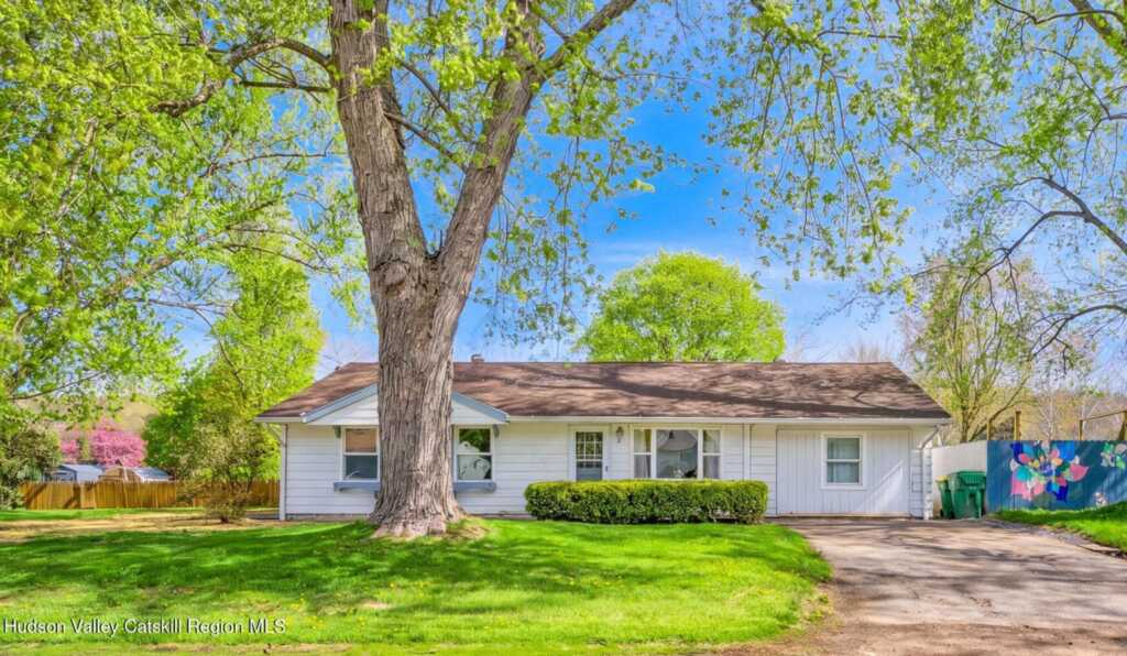 38 Melissa Road, Kingston, NY 12401
