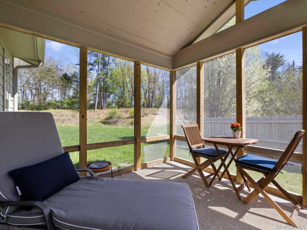 555 Mountain View Avenue, Hurley, NY 12443 - Photo 18 of 29