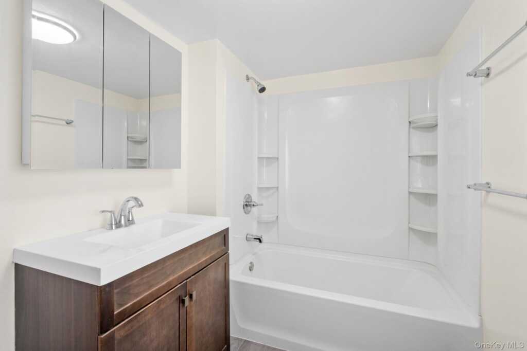 252-254 Partition Street, Saugerties, NY 12477 - Photo 16 of 35