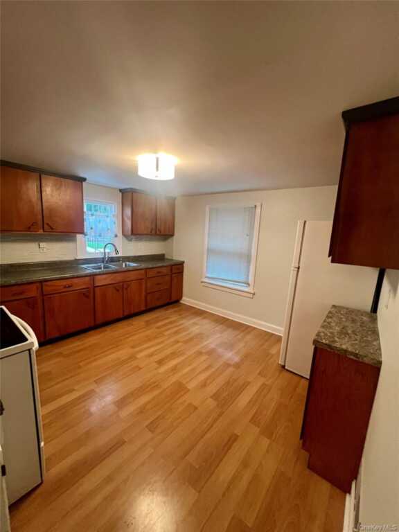 154 Lucas Avenue, Kingston, NY 12401 - Photo 3 of 10