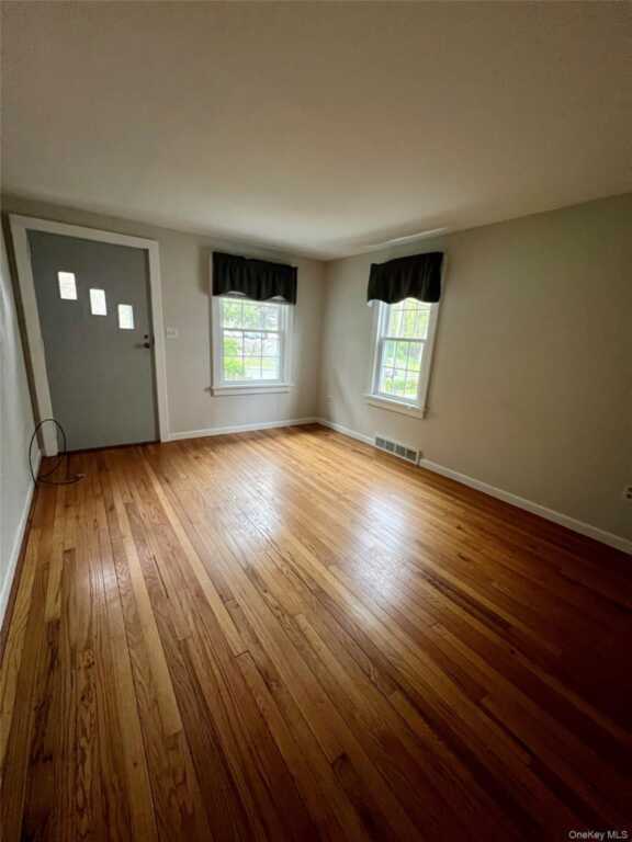 154 Lucas Avenue, Kingston, NY 12401 - Photo 8 of 10