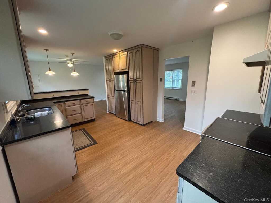 2 Partington Place, New Paltz, NY 12561 - Photo 8 of 19