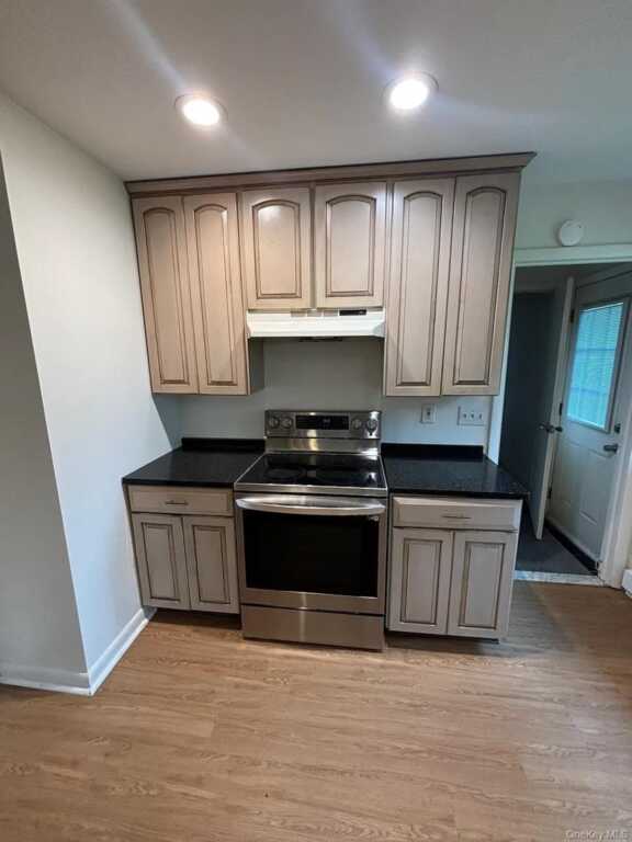 2 Partington Place, New Paltz, NY 12561 - Photo 9 of 19