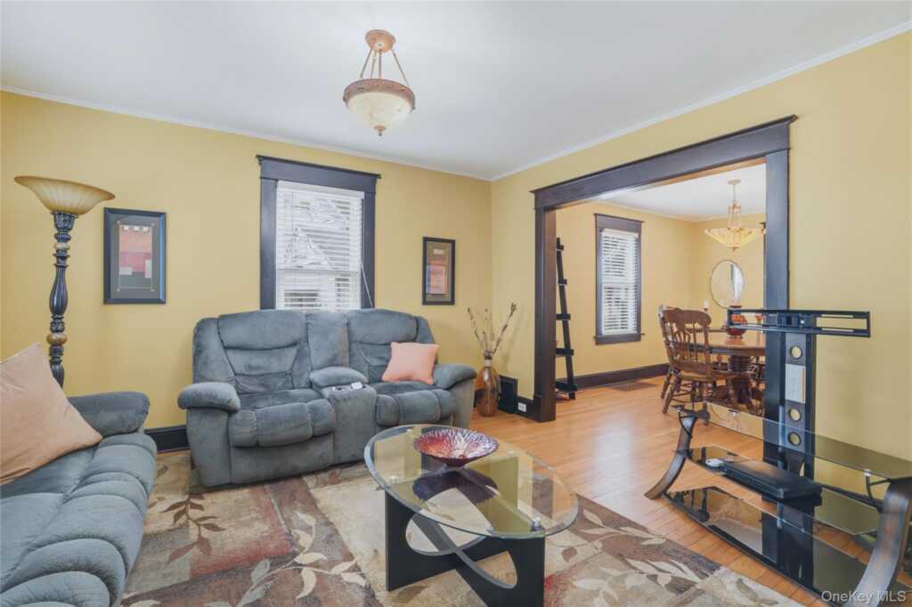 160 Foxhall Avenue, Kingston, NY 12401 - Photo 4 of 17