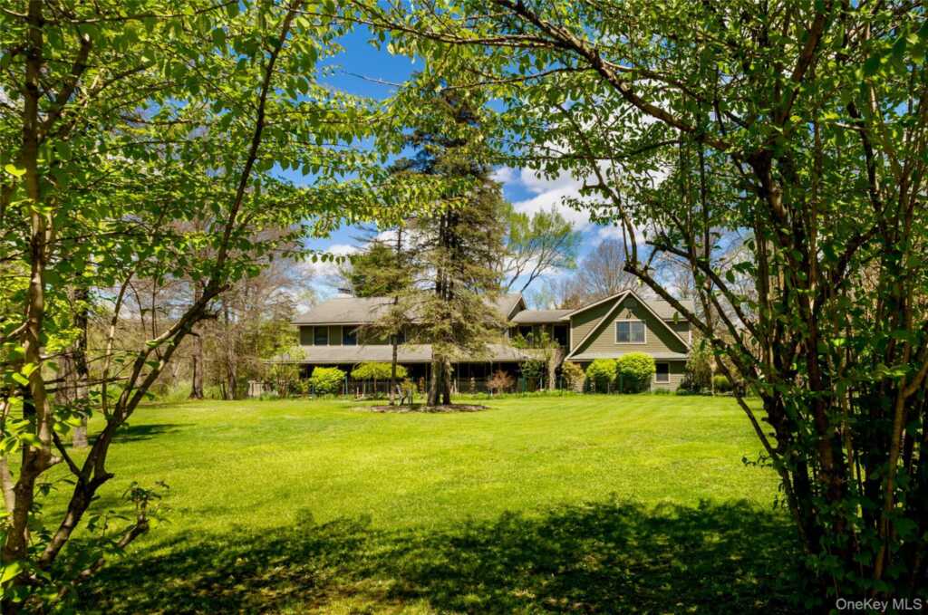 15 Unity Lane, New Paltz, NY 12561
