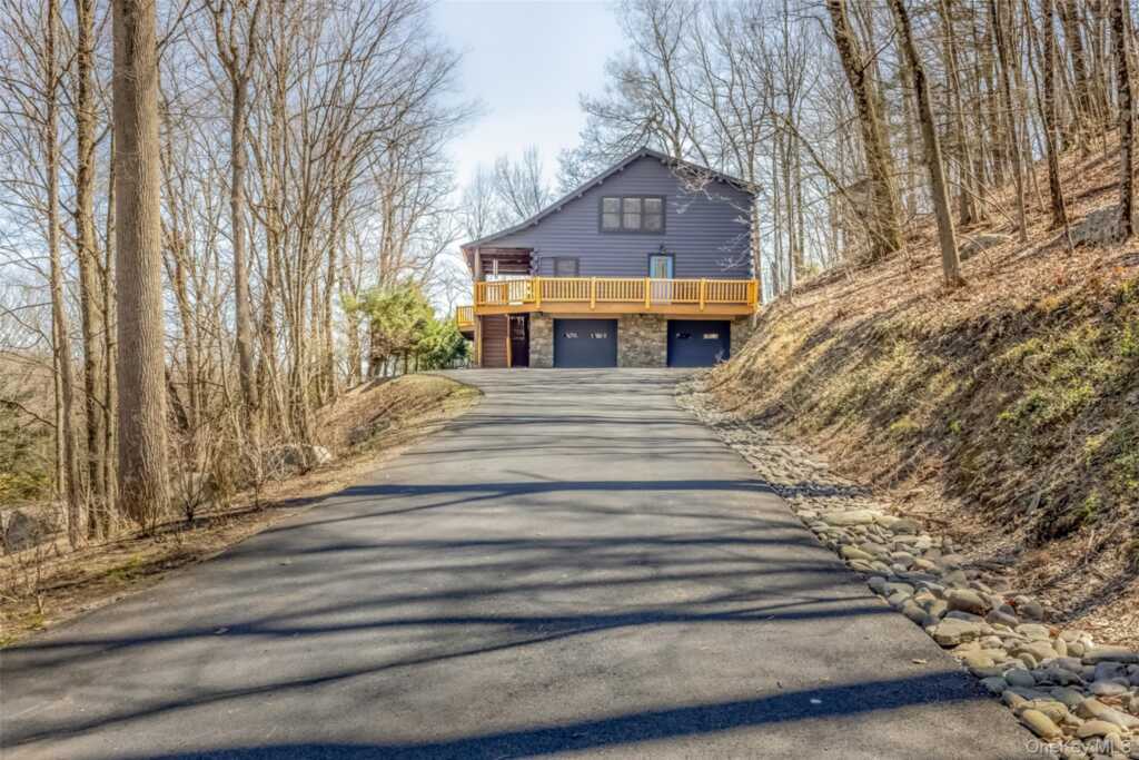 10 Deerpath Drive, New Paltz, NY 12561 - Photo 2 of 37