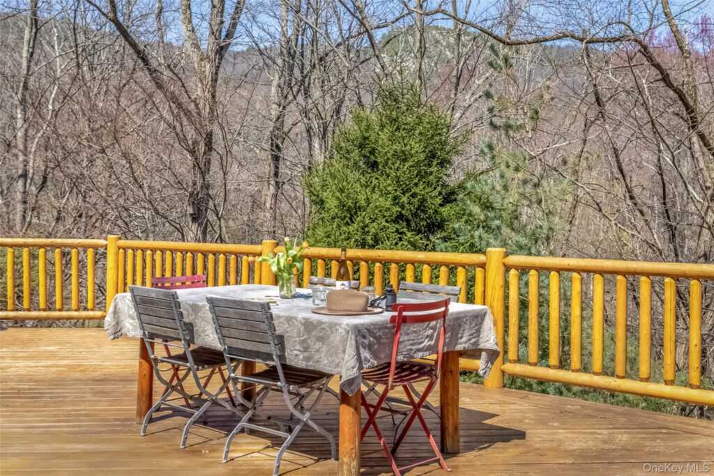 10 Deerpath Drive, New Paltz, NY 12561 - Photo 8 of 37
