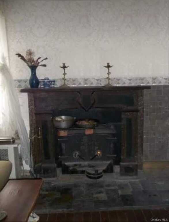 311 Market St Ext, Saugerties, NY 12477 - Photo 8 of 11