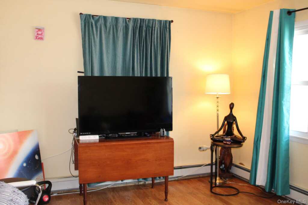 12 S Parsonage Street, Rhinebeck, NY 12572 - Photo 26 of 49