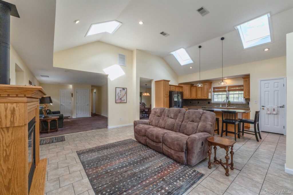 25 Spada Drive, Saugerties, NY 12477 - Photo 12 of 50
