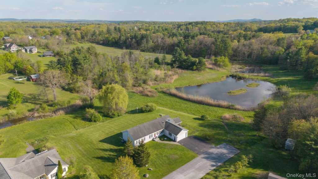 25 Spada Drive, Saugerties, NY 12477 - Photo 2 of 50