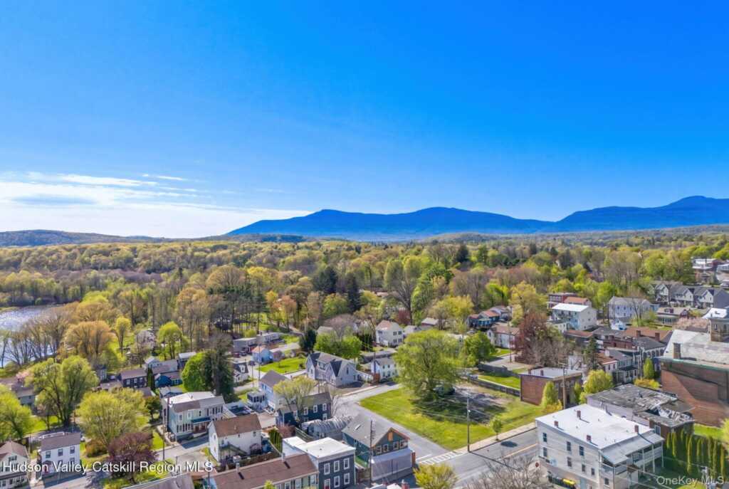 230 Partition Street, Unit #2, Saugerties, NY 12477 - Photo 10 of 17