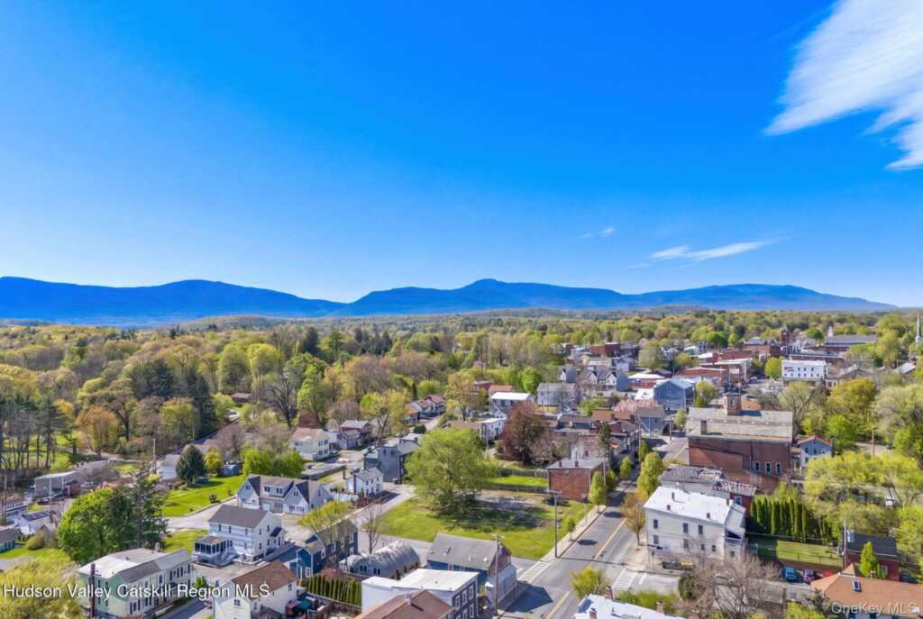 230 Partition Street, Unit #2, Saugerties, NY 12477 - Photo 11 of 17