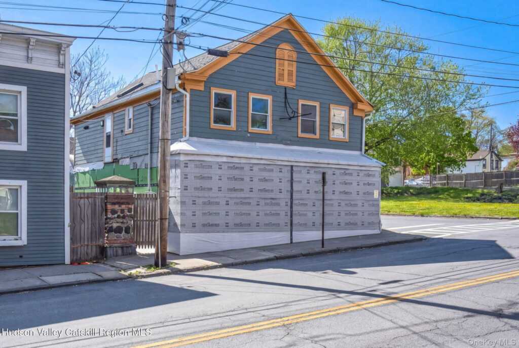 230 Partition Street, Unit #2, Saugerties, NY 12477 - Photo 3 of 17