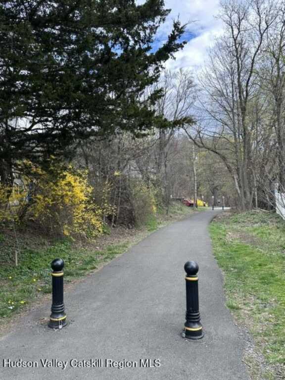 40 2nd Avenue, Kingston, NY 12401 - Photo 3 of 29