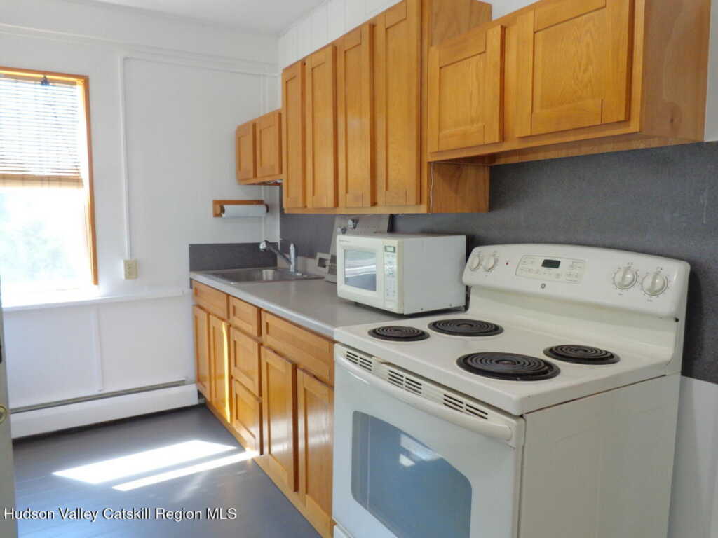 40 2nd Avenue, Kingston, NY 12401 - Photo 6 of 29