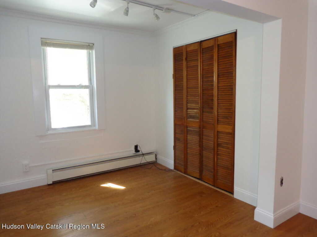 40 2nd Avenue, Kingston, NY 12401 - Photo 8 of 29
