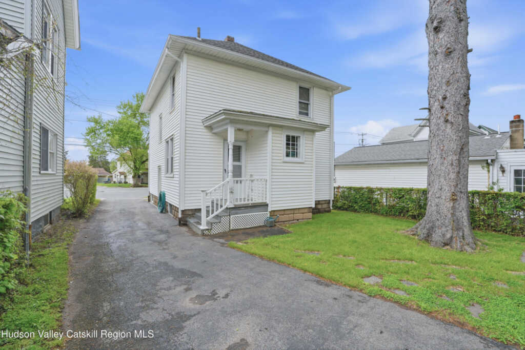 160 Foxhall Avenue, Kingston, NY 12401 - Photo 17 of 18