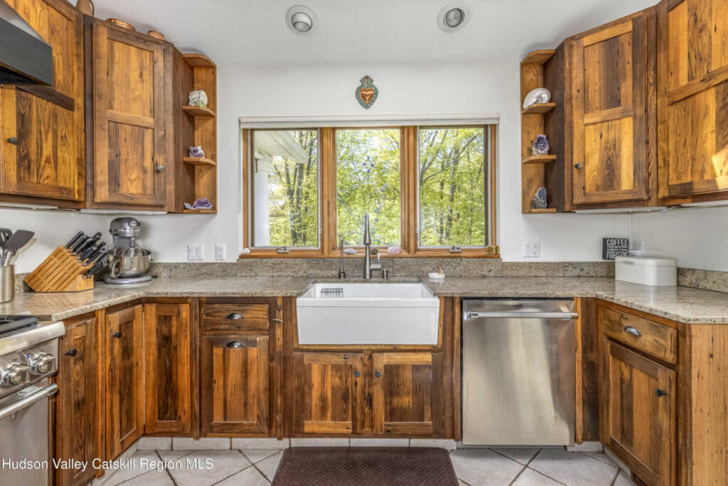 75 Turkey Point Drive, Saugerties, NY 12477 - Photo 19 of 36