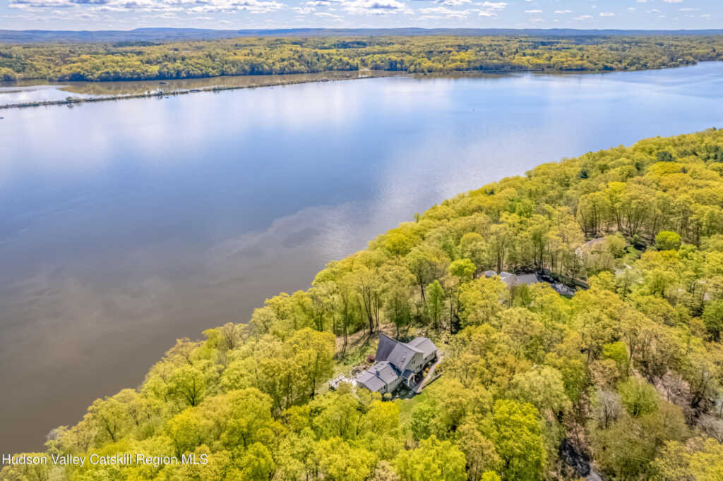 75 Turkey Point Drive, Saugerties, NY 12477 - Photo 4 of 36