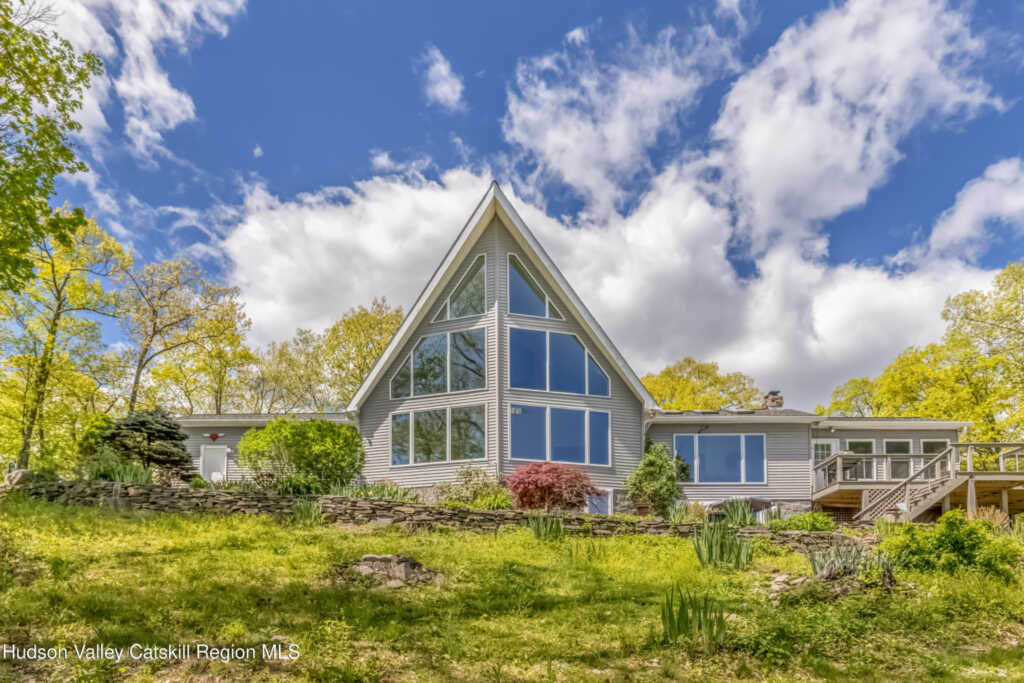75 Turkey Point Drive, Saugerties, NY 12477 - Photo 5 of 36