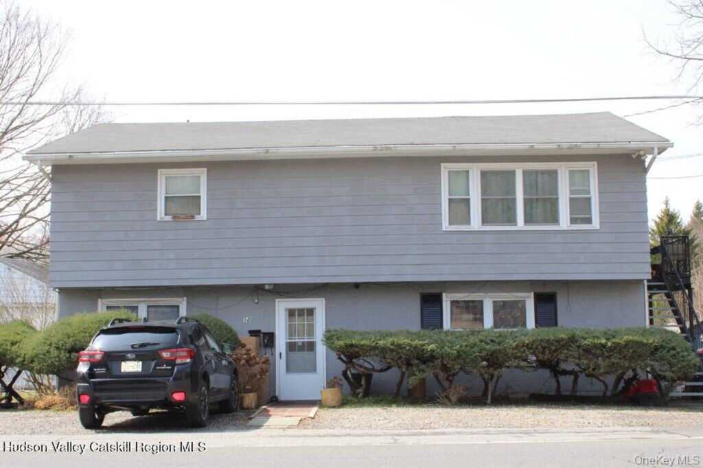 12 Parsonage Street, Rhinebeck, NY 12572