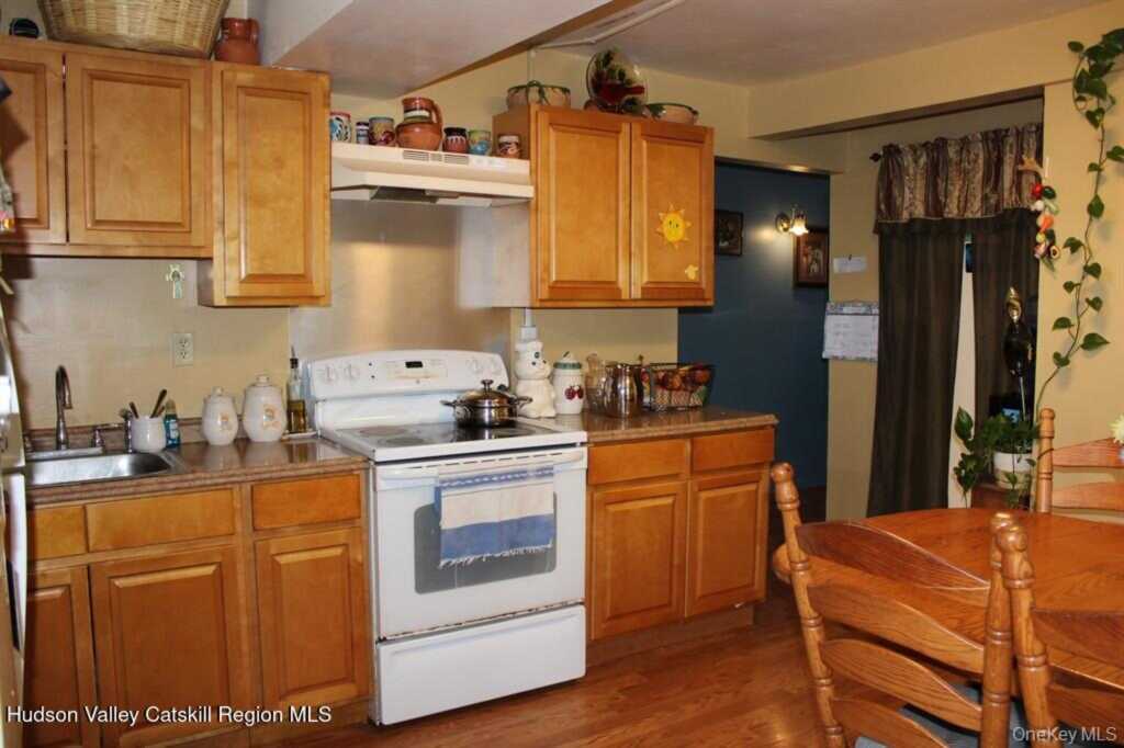 12 Parsonage Street, Rhinebeck, NY 12572 - Photo 10 of 50