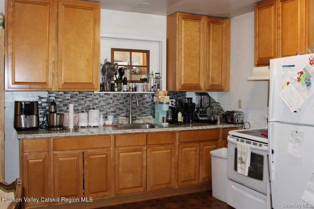 12 Parsonage Street, Rhinebeck, NY 12572 - Photo 19 of 50